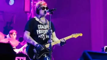 Pity Álvarez agradeció el cariño del público tras su show en Rosario: “Me pone muy contento” Pity Álvarez agradeció el cariño del público tras su show en Rosario: “Me pone muy contento”