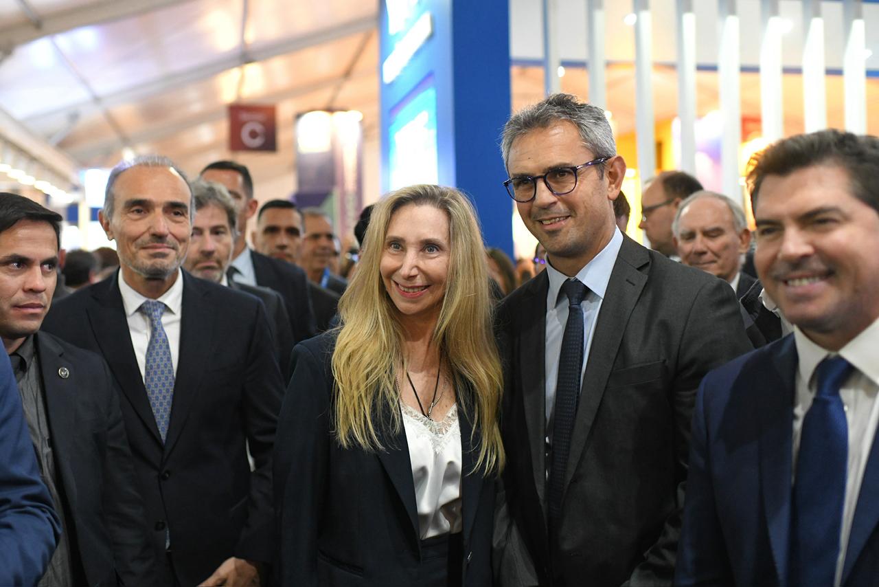  Karina Milei, recorrió la feria junto a gobernadores, ministros y autoridades.