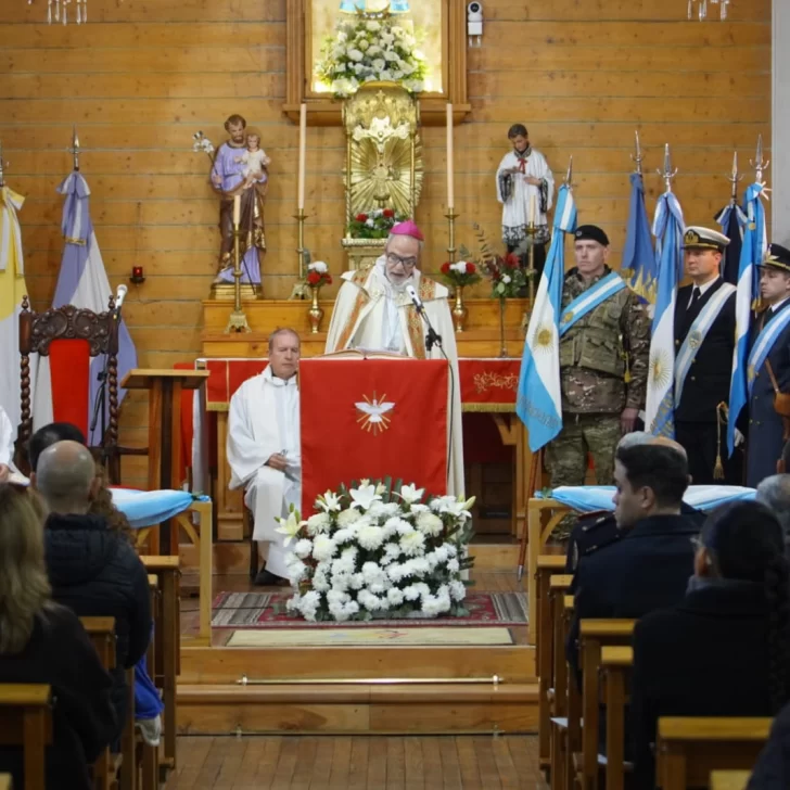 Fuerte reflexión de Mons. Medina en el Tedeum por el 25 de Mayo: “La situación social y económica de nuestro país nos golpea el alma” Fuerte reflexión de Mons. Medina en el Tedeum por el 25 de Mayo: “La situación social y económica de nuestro país nos golpea el alma”