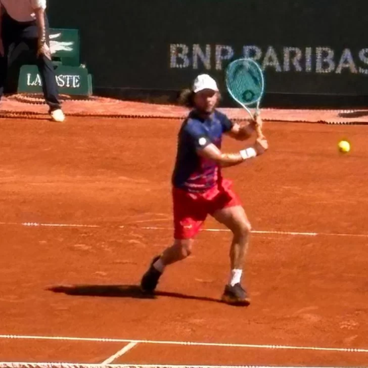 Tirante dio el primer gran golpe del día en Roland Garros y pasó a tercera ronda Tirante dio el primer gran golpe del día en Roland Garros y pasó a tercera ronda
