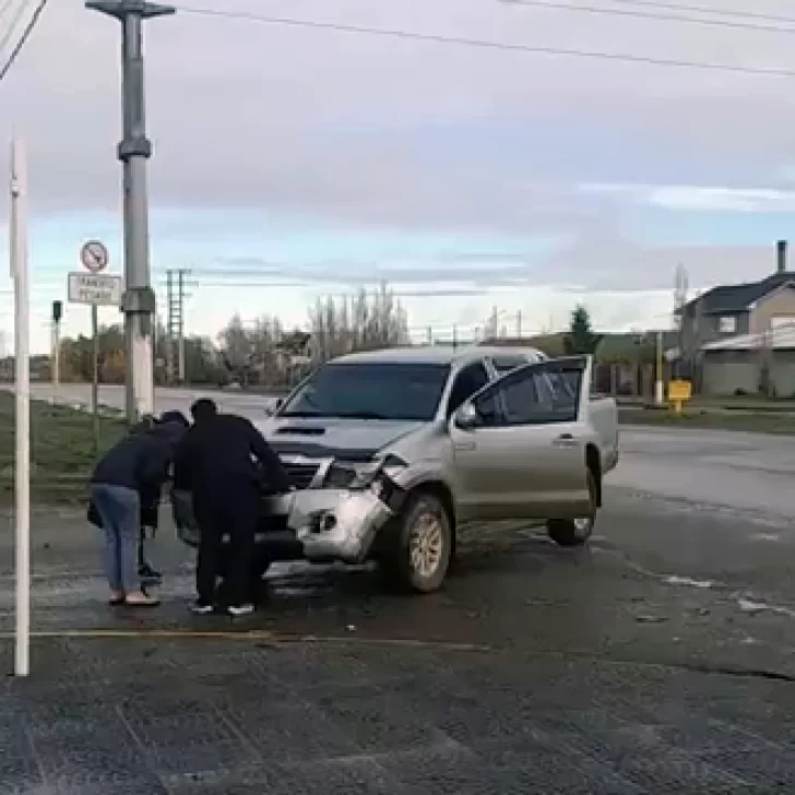 Importantes daños materiales tras un choque en la esquina de San Martín e Italia Importantes daños materiales tras un choque en la esquina de San Martín e Italia