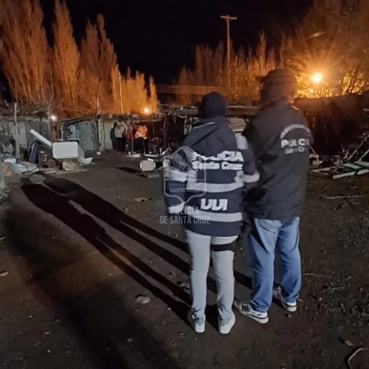Perito Moreno: allanamientos por un robo dejaron un detenido notificado y el secuestro de vestimenta clave para la causa Perito Moreno: allanamientos por un robo dejaron un detenido notificado y el secuestro de vestimenta clave para la causa