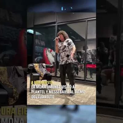 La Mona Jiménez hizo vibrar a la Scaloneta antes del debut