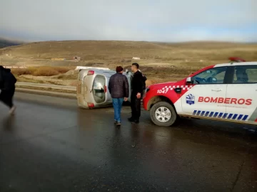 Un auto chocó contra los guardarraíles en el acceso a Río Turbio Un auto chocó contra los guardarraíles en el acceso a Río Turbio