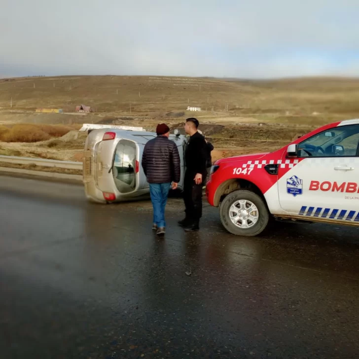 Un auto chocó contra los guardarraíles en el acceso a Río Turbio Un auto chocó contra los guardarraíles en el acceso a Río Turbio