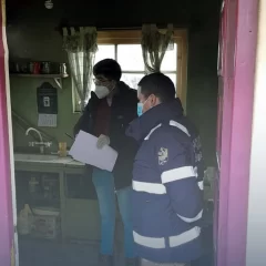 Un trabajador rural rechazó ser trasladado al hospital tras ser evaluado por médicos en una estancia