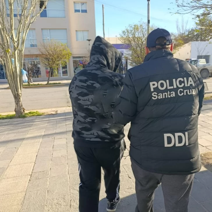 Horror en Pico Truncado: una niña escapó de madrugada para pedir comida y salvar a su hermanito de cinco años Horror en Pico Truncado: una niña escapó de madrugada para pedir comida y salvar a su hermanito de cinco años