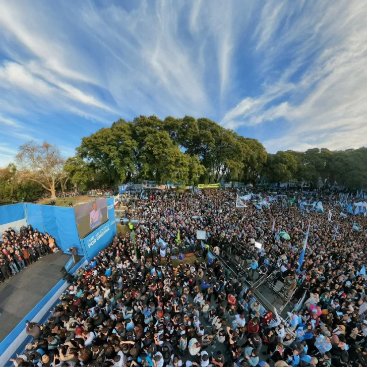 Máximo Kirchner sobre Cristina: “Reclamamos su libertad porque es inocente” Máximo Kirchner sobre Cristina: “Reclamamos su libertad porque es inocente”