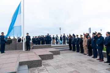 Comodoro conmemoró el Día de la Bandera con un llamado a recuperar los valores de Belgrano y honrar a los héroes de Malvinas Comodoro conmemoró el Día de la Bandera con un llamado a recuperar los valores de Belgrano y honrar a los héroes de Malvinas