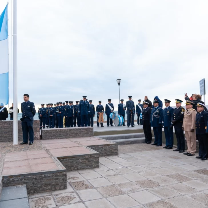 Comodoro conmemoró el Día de la Bandera con un llamado a recuperar los valores de Belgrano y honrar a los héroes de Malvinas Comodoro conmemoró el Día de la Bandera con un llamado a recuperar los valores de Belgrano y honrar a los héroes de Malvinas