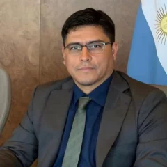 Claudio Vidal: “Queremos transformar recursos en desarrollo y empleo para Santa Cruz”