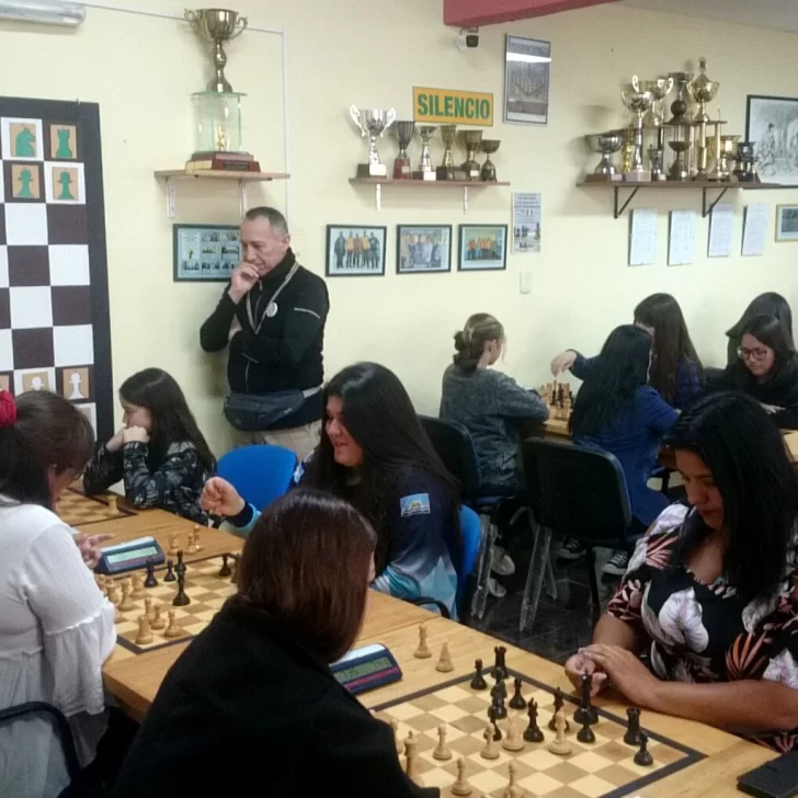 Torneo Femenino “Día de la Bandera” en ADAR: el ajedrez tendrá su cita especial para damas Torneo Femenino “Día de la Bandera” en ADAR: el ajedrez tendrá su cita especial para damas