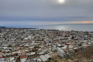 Nueva rotura en el acueducto extiende por 36 horas la reducción del suministro de agua en Caleta Olivia