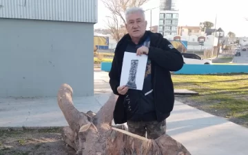 Malvinas, memoria y gratitud: un excombatiente talla en madera el histórico regreso a Puerto Madryn Malvinas, memoria y gratitud: un excombatiente talla en madera el histórico regreso a Puerto Madryn