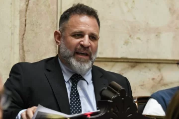 Glinski presentó un proyecto de ley para que las petroleras se hagan cargo de los pozos abandonados Glinski presentó un proyecto de ley para que las petroleras se hagan cargo de los pozos abandonados