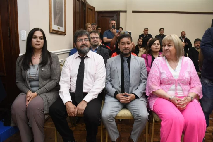 Presidentes comunales de Santa Cruz respaldaron a Claudio Vidal y el pedido de financiamiento de USD 600 millones para obras estratégicas
