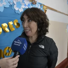 Roxana Reyes: “Santa Cruz necesita independencia política para cambiar el rumbo”