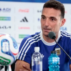 Lionel Scaloni habló en la previa del debut de Argentina en el Mundial: cómo esta Dibu Martínez, la chance de que juegue Messi y la posible línea de 3