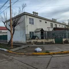 El horror puertas adentro que sacude a Santa Cruz: el milagro de una nena de siete años que saltó al vacío para salvar a su hermano
