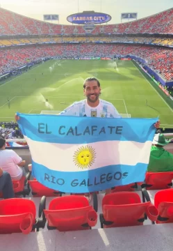 El riogalleguense Sebastián Riquez contó cómo vivió el histórico hat-trick de Lionel Messi en Kansas City El riogalleguense Sebastián Riquez contó cómo vivió el histórico hat-trick de Lionel Messi en Kansas City