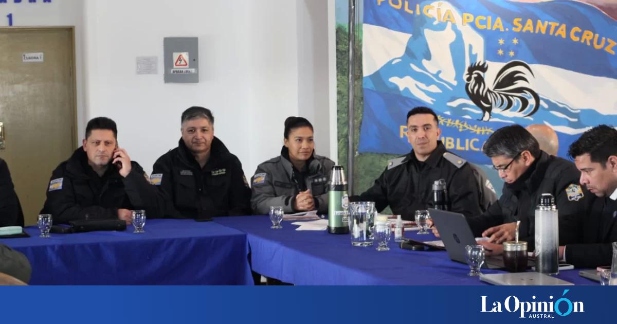 Conflicto Policial: el Gobierno de Santa Cruz presentó nueve propuestas salariales y ratificó que continuará con el diálogo