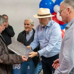 Othar acompañó la inauguración de la tienda y los nuevos vestuarios de USMA en su 95° aniversario
