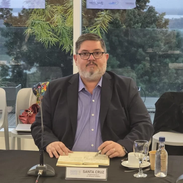 Con la participación del ministro Luis “Toto” Caputo, Santa Cruz presente en el Consejo Federal de Responsabilidad Fiscal Con la participación del ministro Luis “Toto” Caputo, Santa Cruz presente en el Consejo Federal de Responsabilidad Fiscal