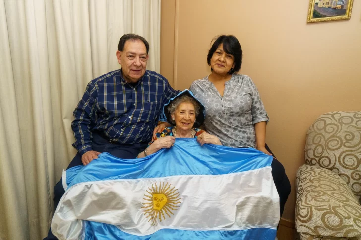 abuelalala_YOLANDA-ODESIA-GOMEZ_VIUDA-DE-CRUZ-20062026-7-728x485 abuelalala_YOLANDA-ODESIA-GOMEZ_VIUDA-DE-CRUZ-20062026-7-728x485