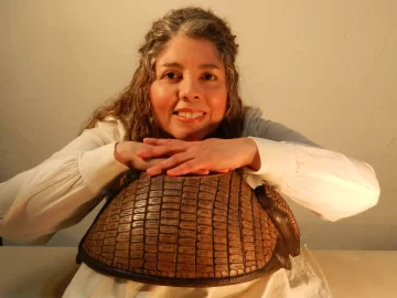 La ceramista de la identidad santacruceña, Verónica Corvalán, será reconocida por el Concejo Deliberante de Río Gallegos por su trayectoria La ceramista de la identidad santacruceña, Verónica Corvalán, será reconocida por el Concejo Deliberante de Río Gallegos por su trayectoria
