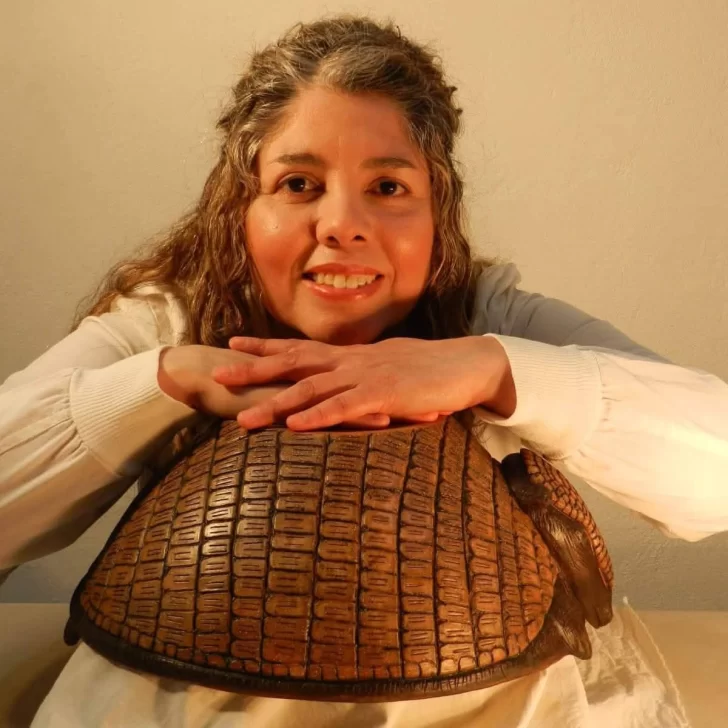 La ceramista de la identidad santacruceña, Verónica Corvalán, será reconocida por el Concejo Deliberante de Río Gallegos por su trayectoria La ceramista de la identidad santacruceña, Verónica Corvalán, será reconocida por el Concejo Deliberante de Río Gallegos por su trayectoria