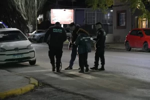 Atropellaron a un nene de 8 años en pleno centro de Río Gallegos y fue trasladado al hospital Atropellaron a un nene de 8 años en pleno centro de Río Gallegos y fue trasladado al hospital