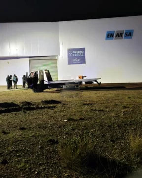 Intentaron robar caños de ENARSA en Caleta Olivia y terminaron detenidos gracias al aviso de un vecino Intentaron robar caños de ENARSA en Caleta Olivia y terminaron detenidos gracias al aviso de un vecino