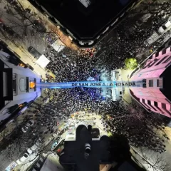 Cristina Kirchner podría perder el arresto domiciliario e ir a la cárcel por colocar una bandera argentina en su balcón