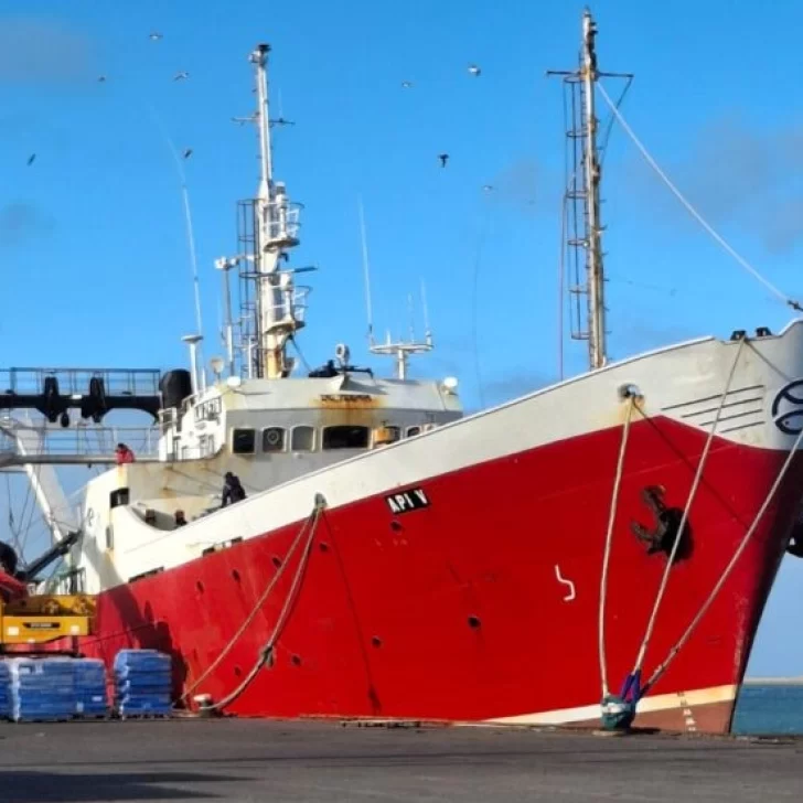 Puerto Deseado suma actividad y espera el arribo de nuevos buques en los próximos días Puerto Deseado suma actividad y espera el arribo de nuevos buques en los próximos días