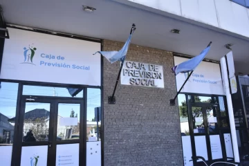 Para los magistrados de la Justicia de Santa Cruz, la Caja de Previsión Social no puede “disponer la separación del cargo” Para los magistrados de la Justicia de Santa Cruz, la Caja de Previsión Social no puede “disponer la separación del cargo”