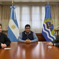 Claudio Vidal y Pedro Luxen recibieron al procurador Eduardo Sosa tras su restitución y reafirmaron el compromiso con las instituciones