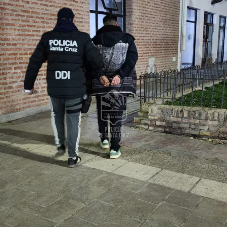 Inseguridad en Pico Truncado: asaltó un comercio con un arma y terminó detenido Inseguridad en Pico Truncado: asaltó un comercio con un arma y terminó detenido