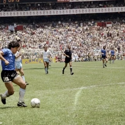 ¡Maradonazo!: “Barrilete cósmico, ¿de qué planeta viniste?” ¡Maradonazo!: “Barrilete cósmico, ¿de qué planeta viniste?”