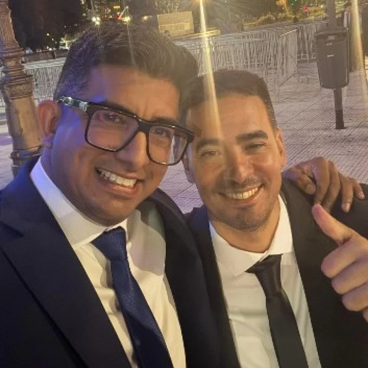 El diputado Jairo Guzmán, saludó al nuevo vocero presidencial: “¡¡¡Éxitos hermano!!! Sos una gran persona” El diputado Jairo Guzmán, saludó al nuevo vocero presidencial: “¡¡¡Éxitos hermano!!! Sos una gran persona”