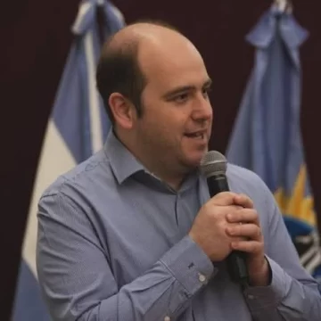 El intendente Matías Treppo volvió a respaldar la Ley de Financiamiento en dólares y pidió a la oposición “dejar de lado la demagogia” El intendente Matías Treppo volvió a respaldar la Ley de Financiamiento en dólares y pidió a la oposición “dejar de lado la demagogia”