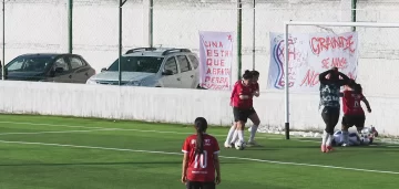 Violencia en la semifinal femenina: Sportivo Santa Cruz logró la clasificación en un partido marcado por una agresión Violencia en la semifinal femenina: Sportivo Santa Cruz logró la clasificación en un partido marcado por una agresión