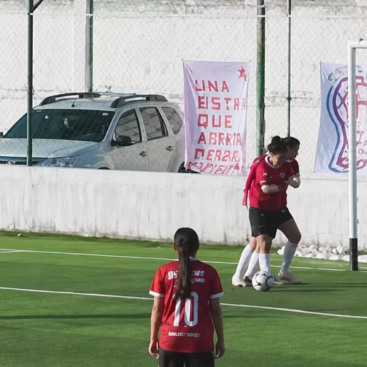 Violencia en la semifinal femenina: Sportivo Santa Cruz logró la clasificación en un partido marcado por una agresión Violencia en la semifinal femenina: Sportivo Santa Cruz logró la clasificación en un partido marcado por una agresión