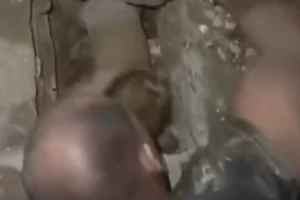 Rescataron con vida a un bebé entre los escombros tras los terremotos en Venezuela