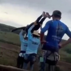 El video del “Rope jump” trágico: lanzaron a una mujer sin cuerda desde 40 metros y murió