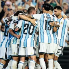 La Selección argentina evitó una sanción: qué resolvió la FIFA tras el reclamo de Inglaterra
