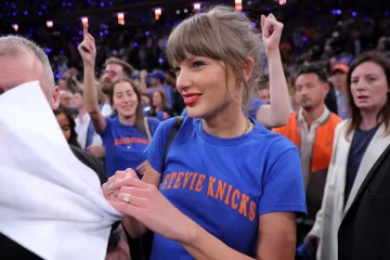 Taylor Swift asistió al 4to juego de las Finales NBA Taylor Swift asistió al 4to juego de las Finales NBA