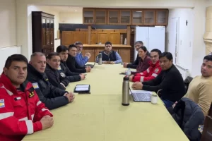 El gobernador Vidal se reunió con la cúpula policial: “Estamos  avanzando en una solución”