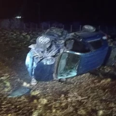 Impactante vuelco en la Ruta Provincial 43 en el tramo Las Heras – Koluel Kaike: una pareja fue derivada al hospital
