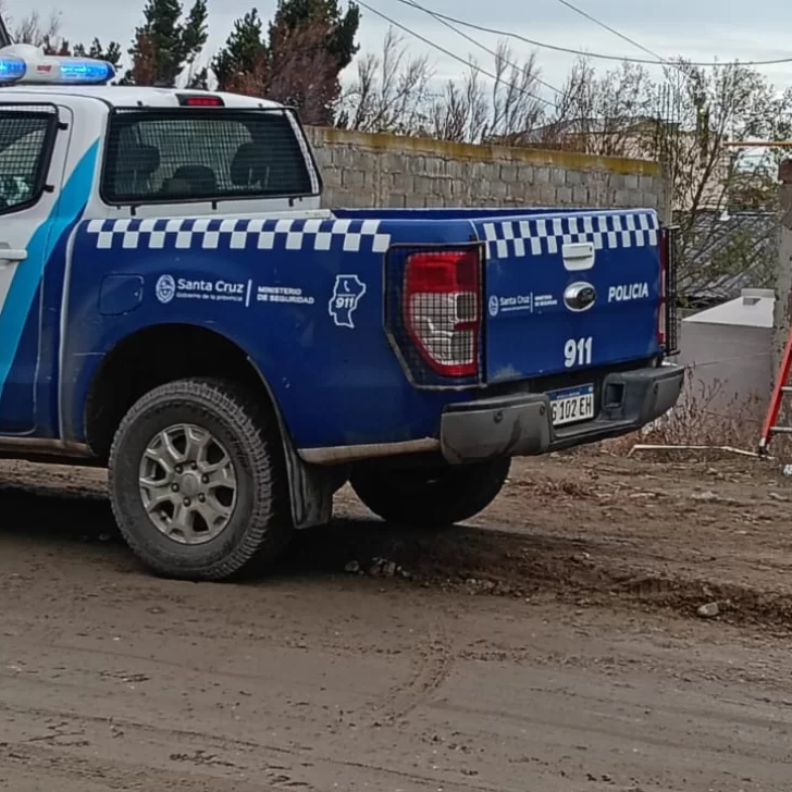 Ataque a tiros en Puerto Deseado: investigan una balacera contra una vivienda tras una presunta pelea en un local nocturno Ataque a tiros en Puerto Deseado: investigan una balacera contra una vivienda tras una presunta pelea en un local nocturno