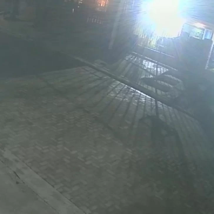 Balearon una vivienda durante la madrugada en Caleta Olivia y la Policía secuestró 13 vainas servidas Balearon una vivienda durante la madrugada en Caleta Olivia y la Policía secuestró 13 vainas servidas